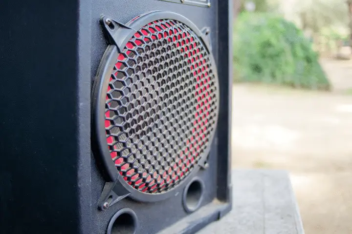 How To Turn On Outdoor Speakers
