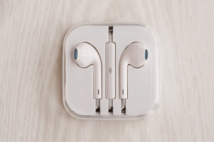 How Much Does It Cost To Make Apple Headphones