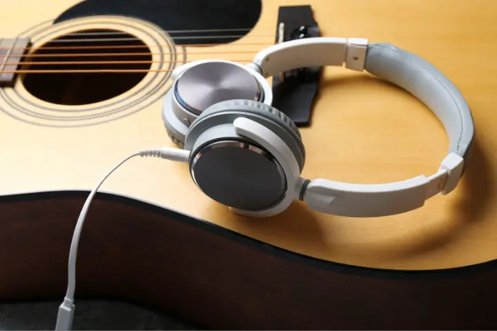 Can You Plug Headphones Into Acoustic Guitar